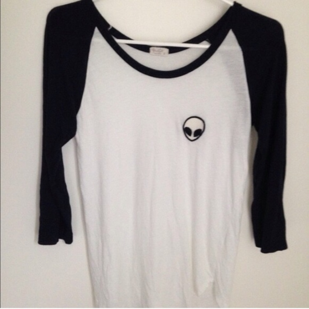 Brandy Melville Alien baseball tee